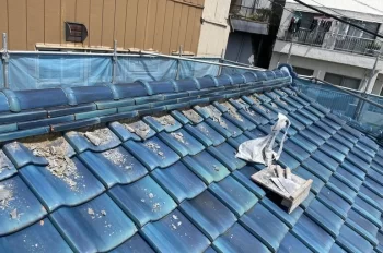 瓦屋根部分補修漆喰工事